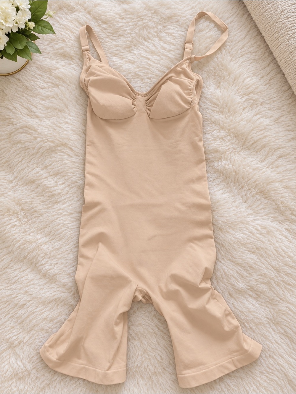 Seamless Beige Shapewear Bodysuit with Adjustable Straps Skims size S